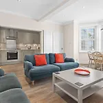 Bay Tree Apartment