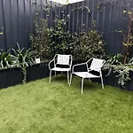 Eastbourne Central Apartment Short And Long Stay Welcome