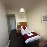 Oyo West Rocks Townhouse