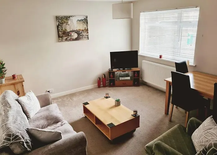Seaside Town Apartment In Great Location