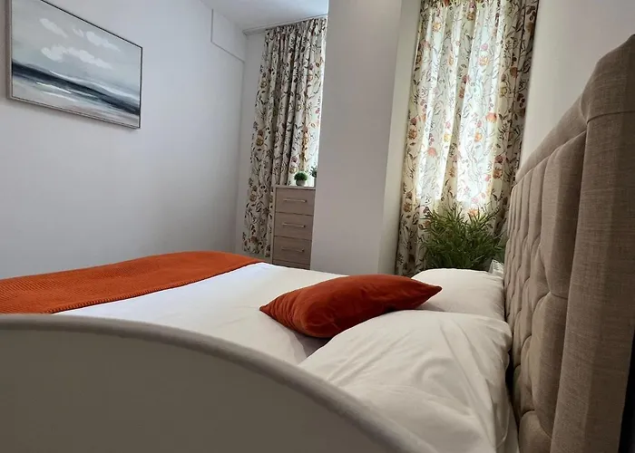 99 Guest House