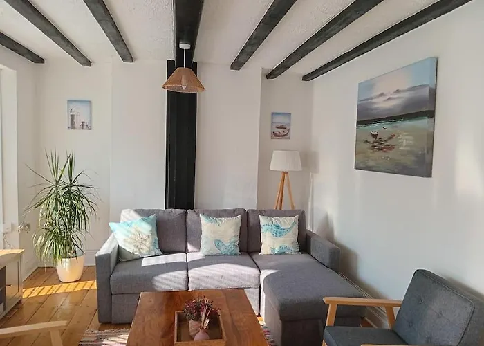 The Old Ship Holiday Apartment