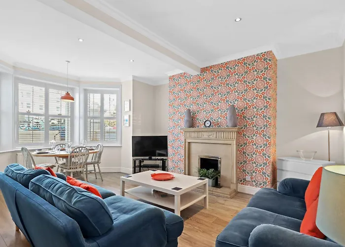 Bay Tree Apartment