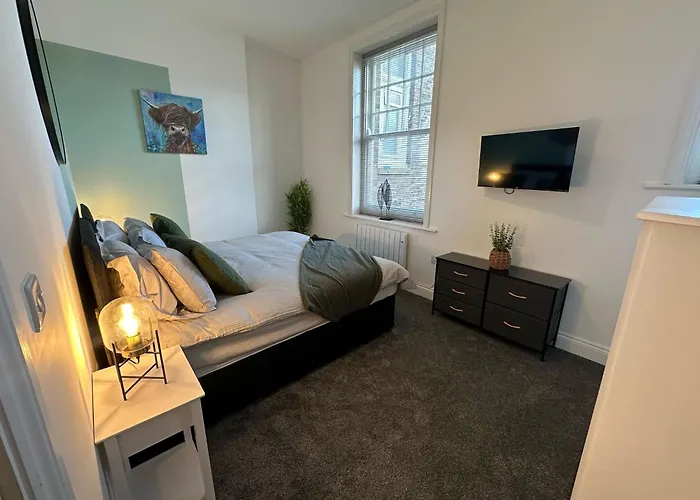 Coastal Residence - Central - 2 Beds - Contractors
