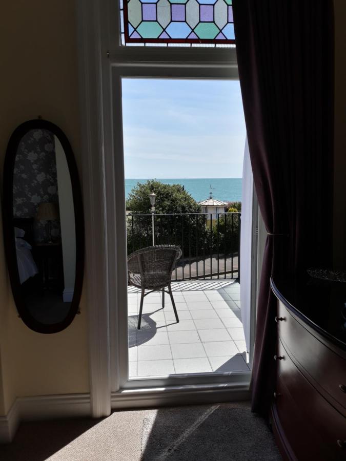 Breakers Bed & Breakfast 3*