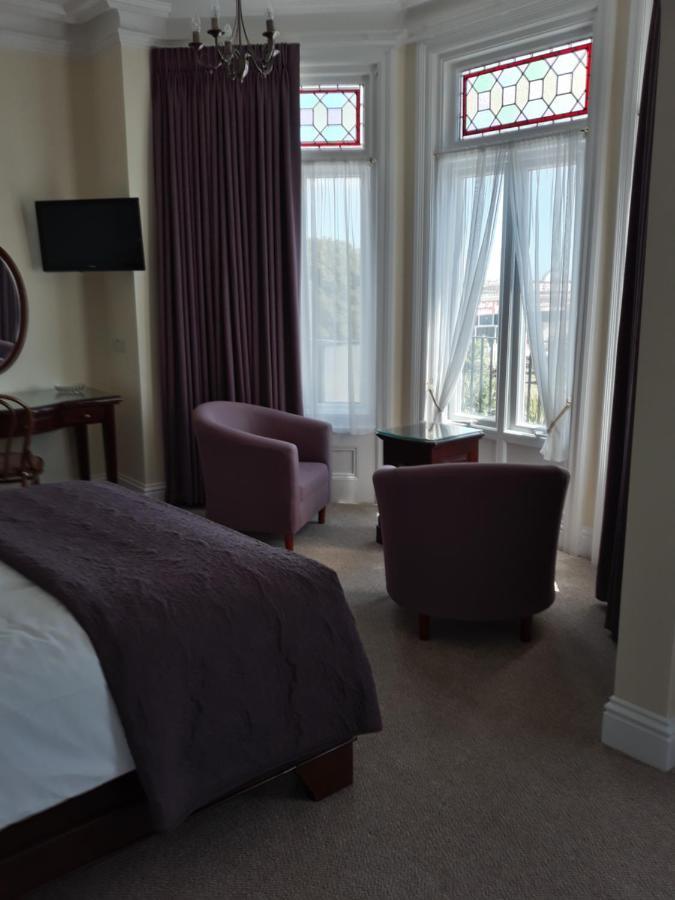 Bed & Breakfast Breakers 3*