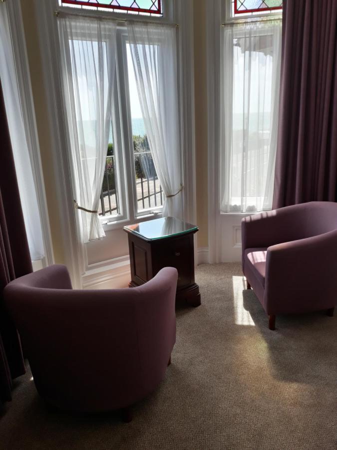 Breakers Bed & Breakfast Eastbourne