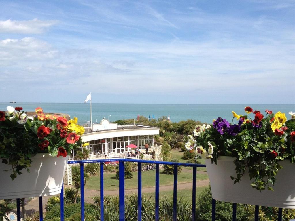 Seaview 4* Eastbourne