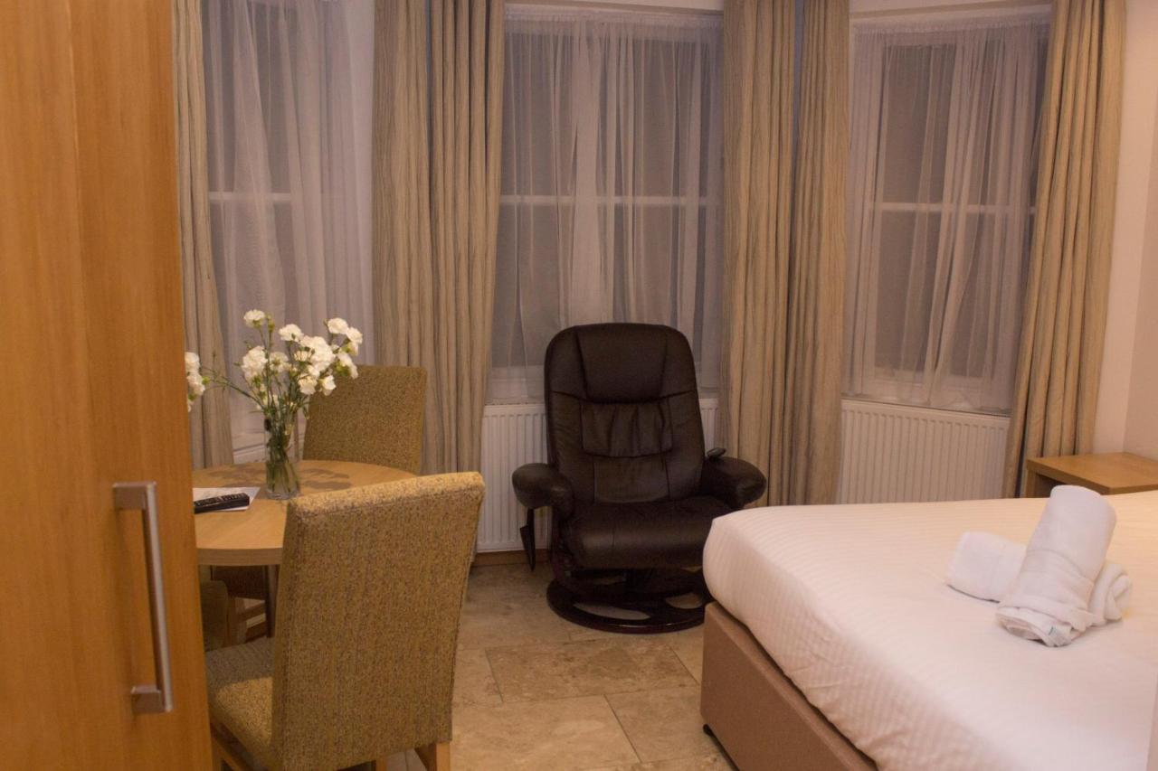 Ritz 3*