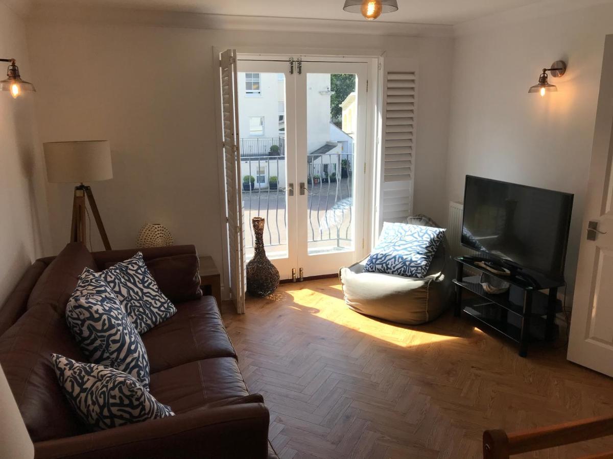 The House Apartment