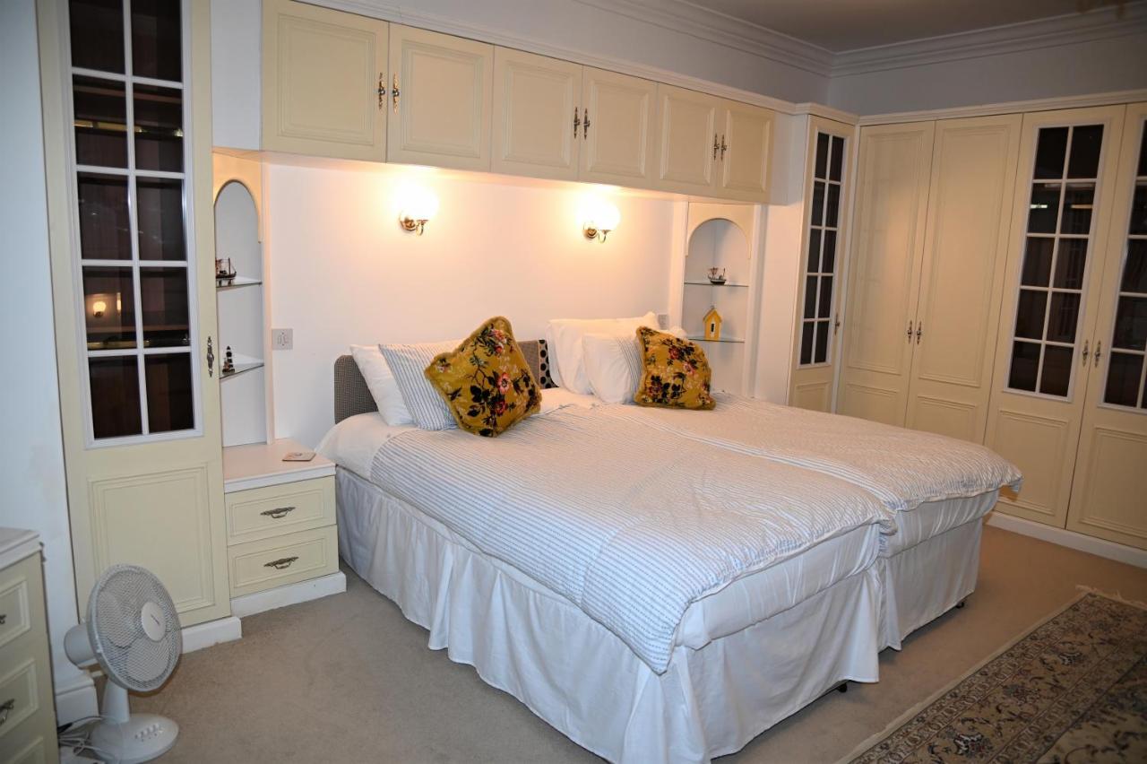 Spacious 3 Minutes To Beach * Eastbourne