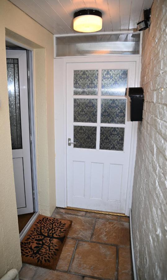 Spacious 3 Minutes To Beach Apartment Eastbourne