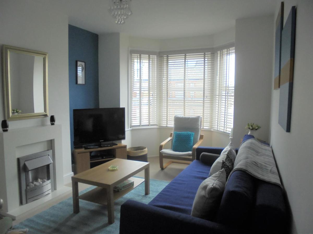 11b Beachside Eastbourne