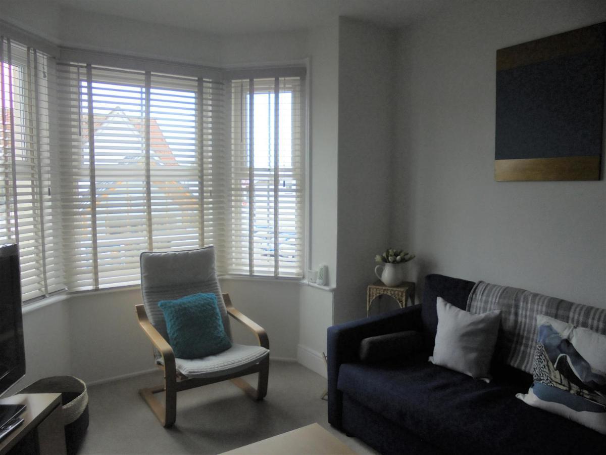 11b Beachside Apartment *