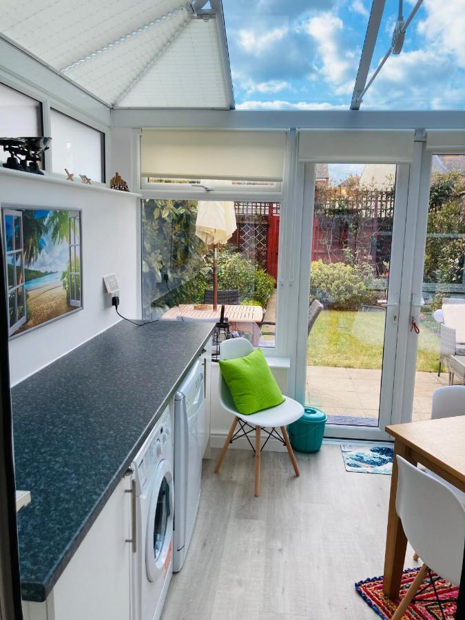 Stunning Seafront House With Garden And Private Parking Eastbourne