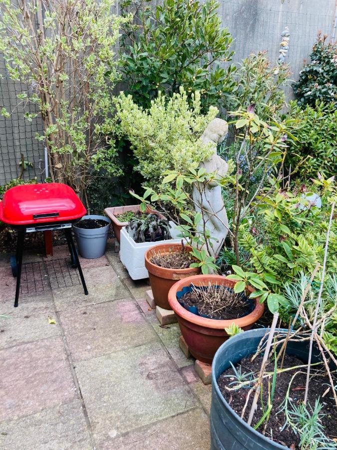 Stunning Seafront House With Garden And Private Parking * Eastbourne