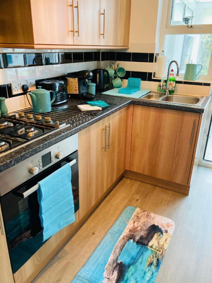 Stunning Seafront House With Garden And Private Parking * Eastbourne