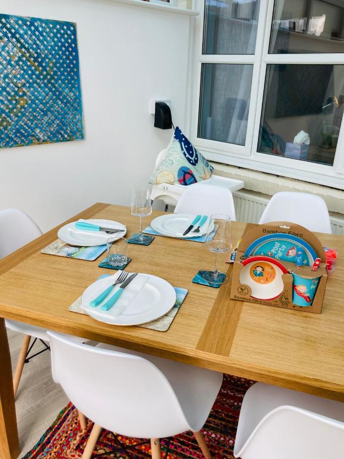 Stunning Seafront House With Garden And Private Parking Holiday home *