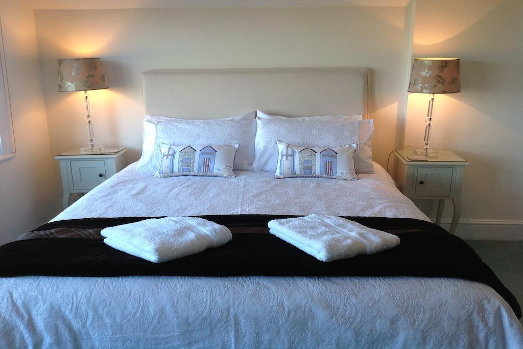 Bassets House 4* Eastbourne
