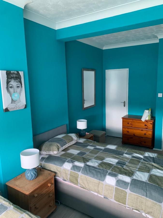 Town Centre Maisonette * Eastbourne