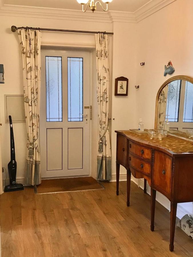Spacious 3 Minutes To Beach Apartment Eastbourne