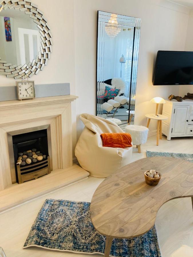 Stunning Seafront House With Garden And Private Parking Eastbourne