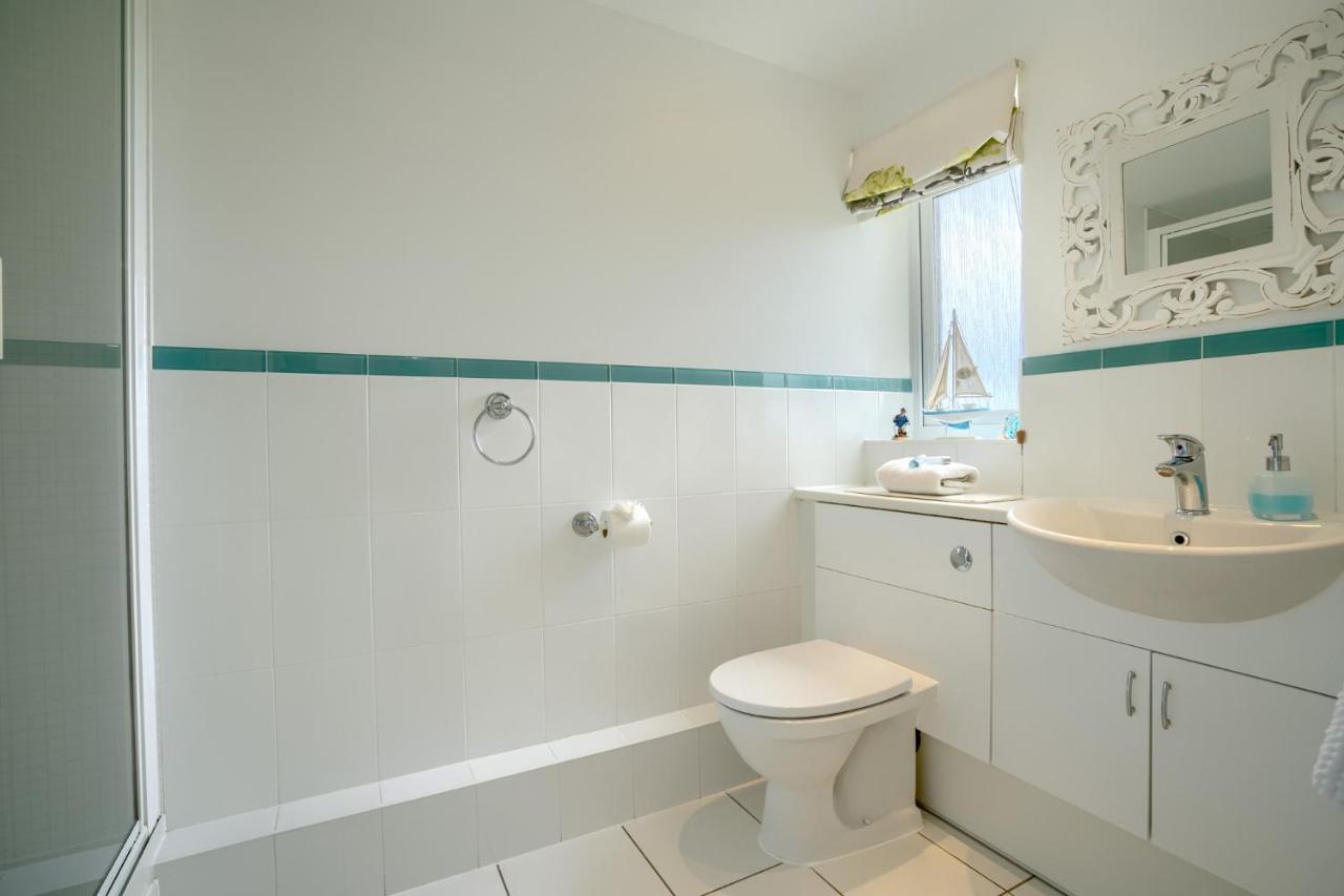 Luxury Beachfront Outstanding 2 Bedroom