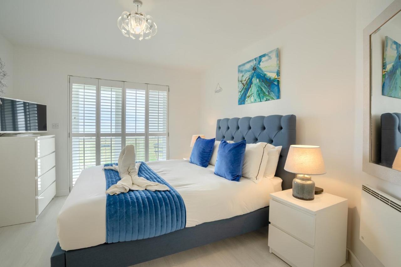 Luxury Beachfront Outstanding 2 Bedroom Apartment Eastbourne