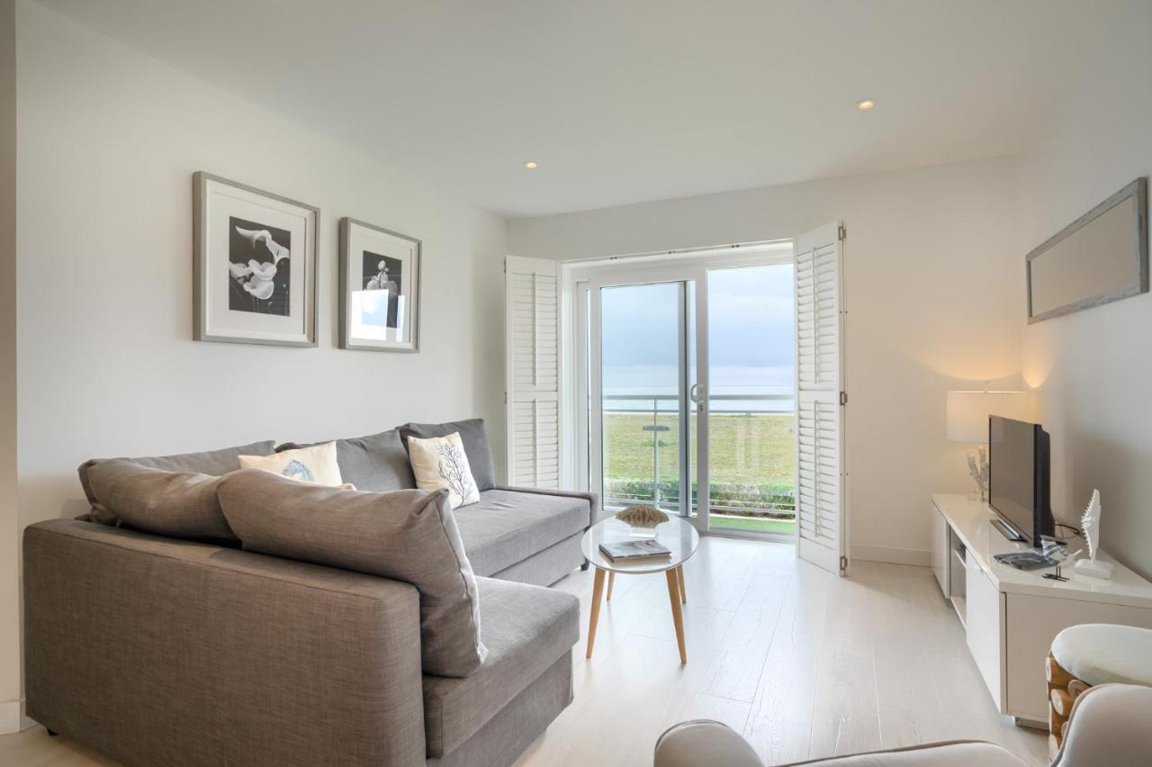 Apartment Luxury Beachfront Outstanding 2 Bedroom