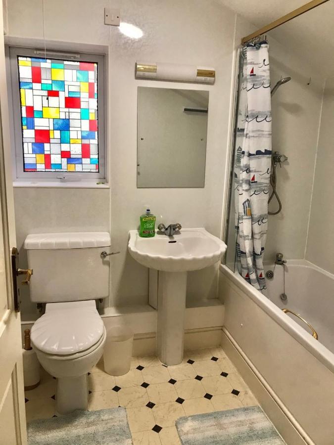 Spacious 3 Minutes To Beach Eastbourne