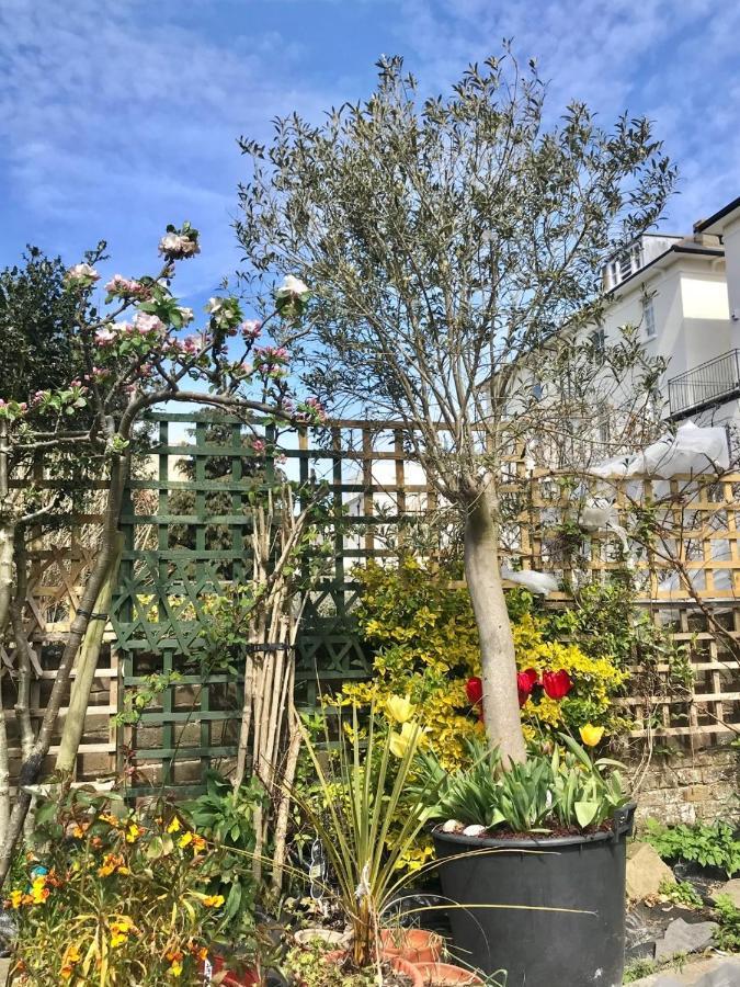 Spacious 3 Minutes To Beach * Eastbourne
