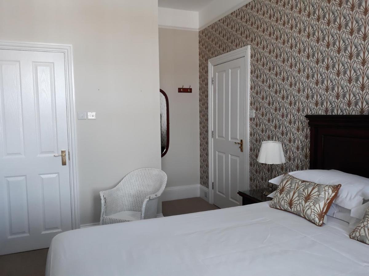 Breakers Bed & Breakfast Eastbourne