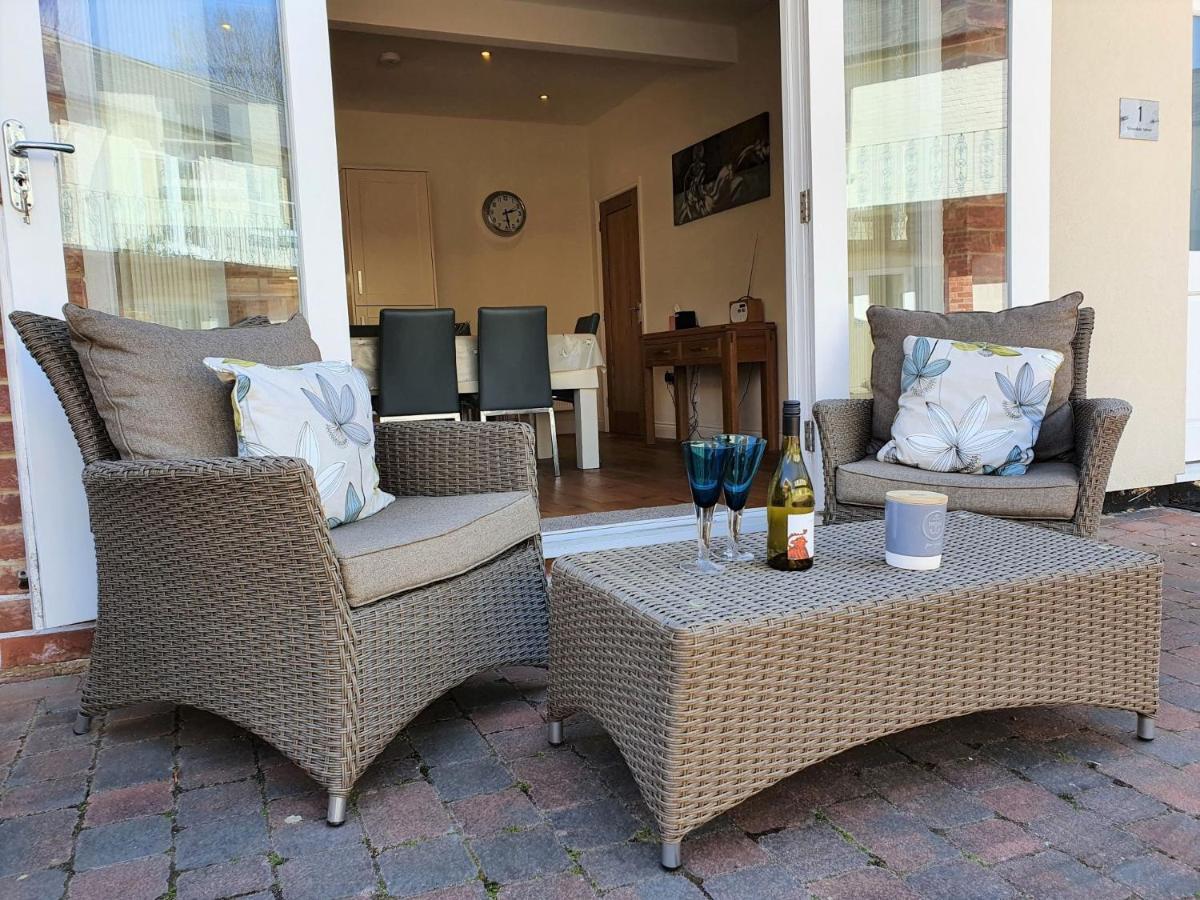 Holiday home Seaside Mews - Charming 2-bed Close To The Sea