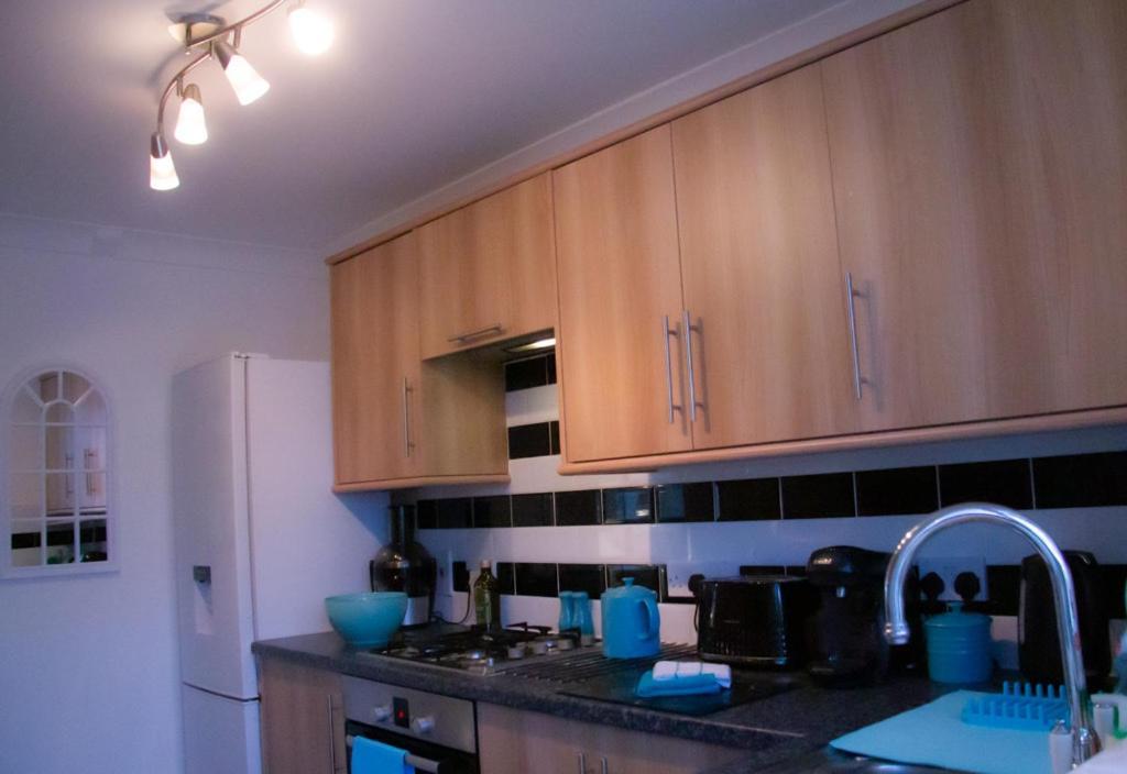 Holiday home Stunning Seafront House With Garden And Private Parking *