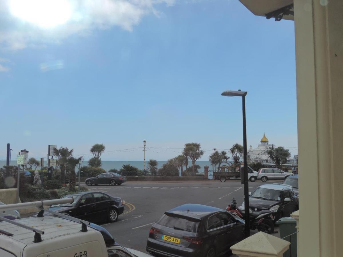 Apartment 3 Queens Gardens Sea View *