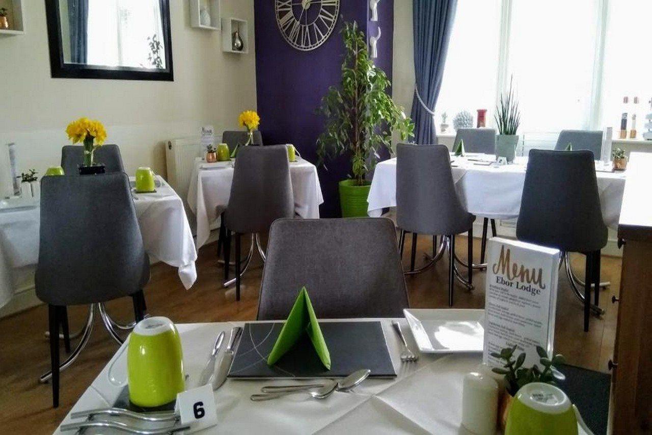 Ebor Guest house 3*