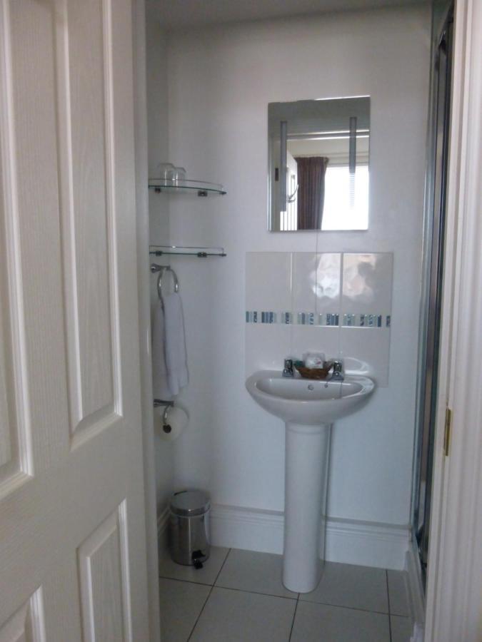 Breakers Bed & Breakfast 3*