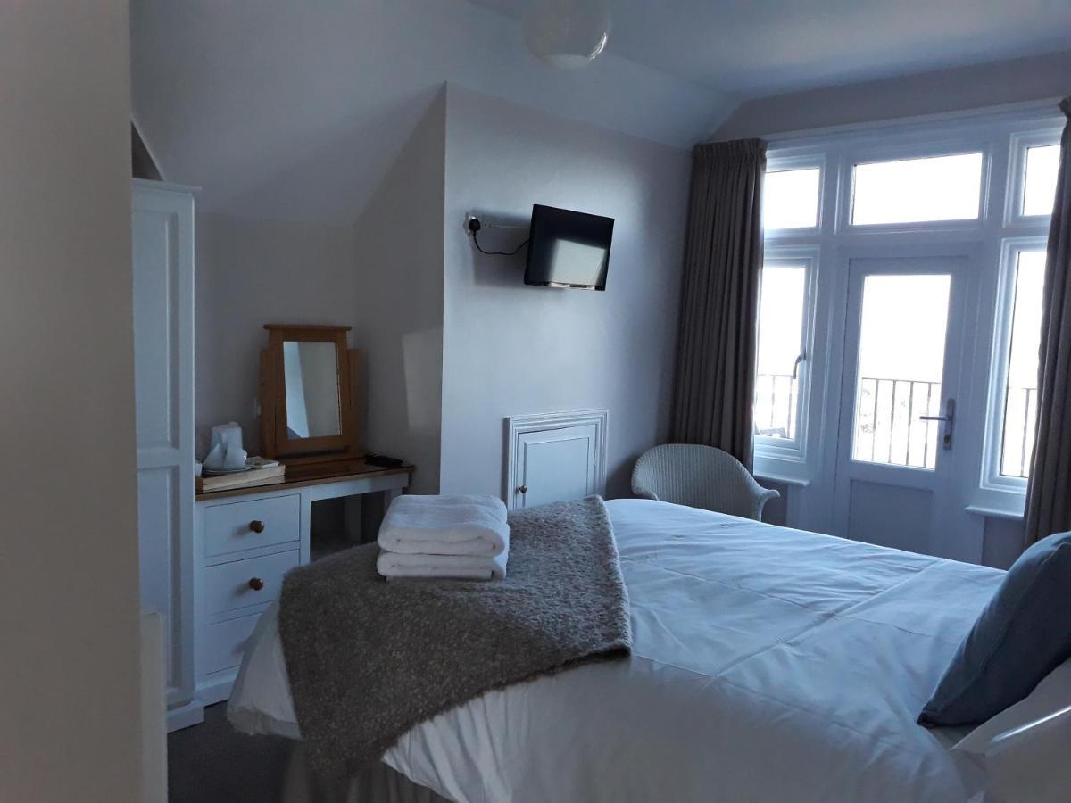 Bed & Breakfast Breakers 3*
