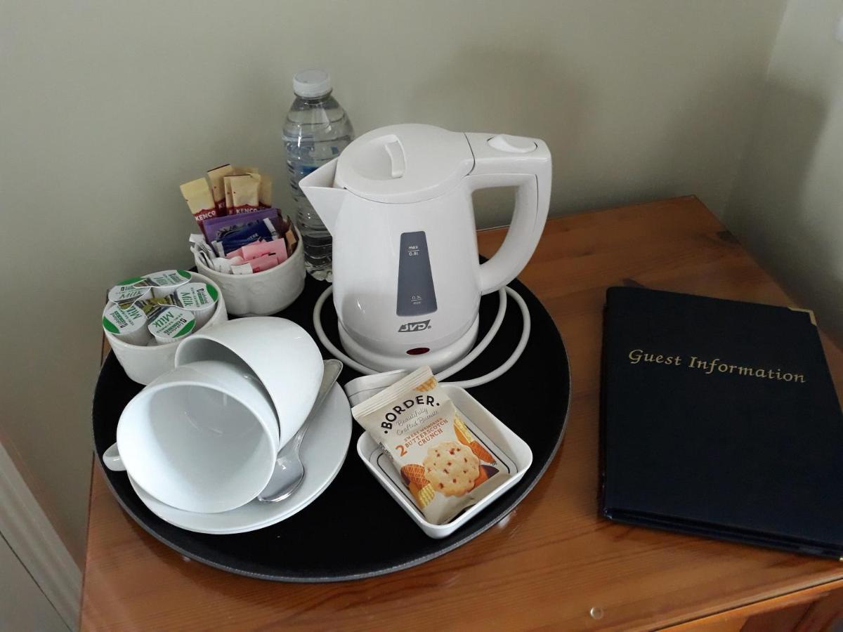 Breakers Bed & Breakfast 3*