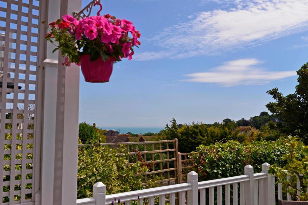 Apartment Veranda Views - Garden Flat With Scenic Views *
