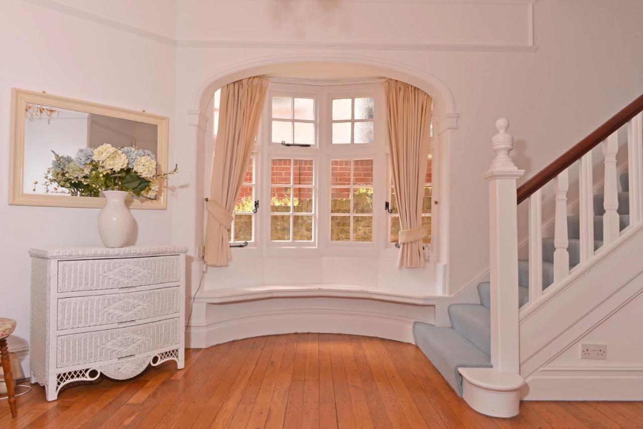 Veranda Views - Garden Flat With Scenic Views Apartment *