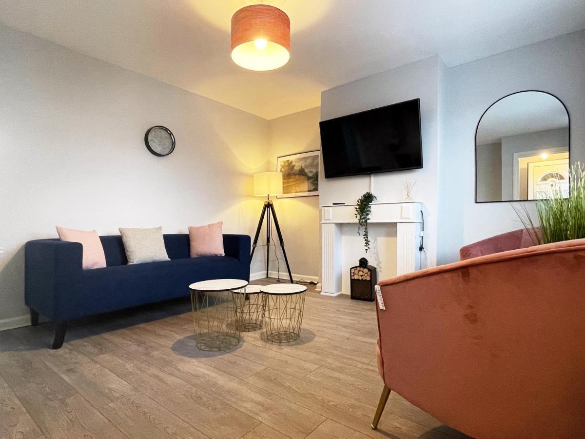 Russels Place Near Beach Holiday home *