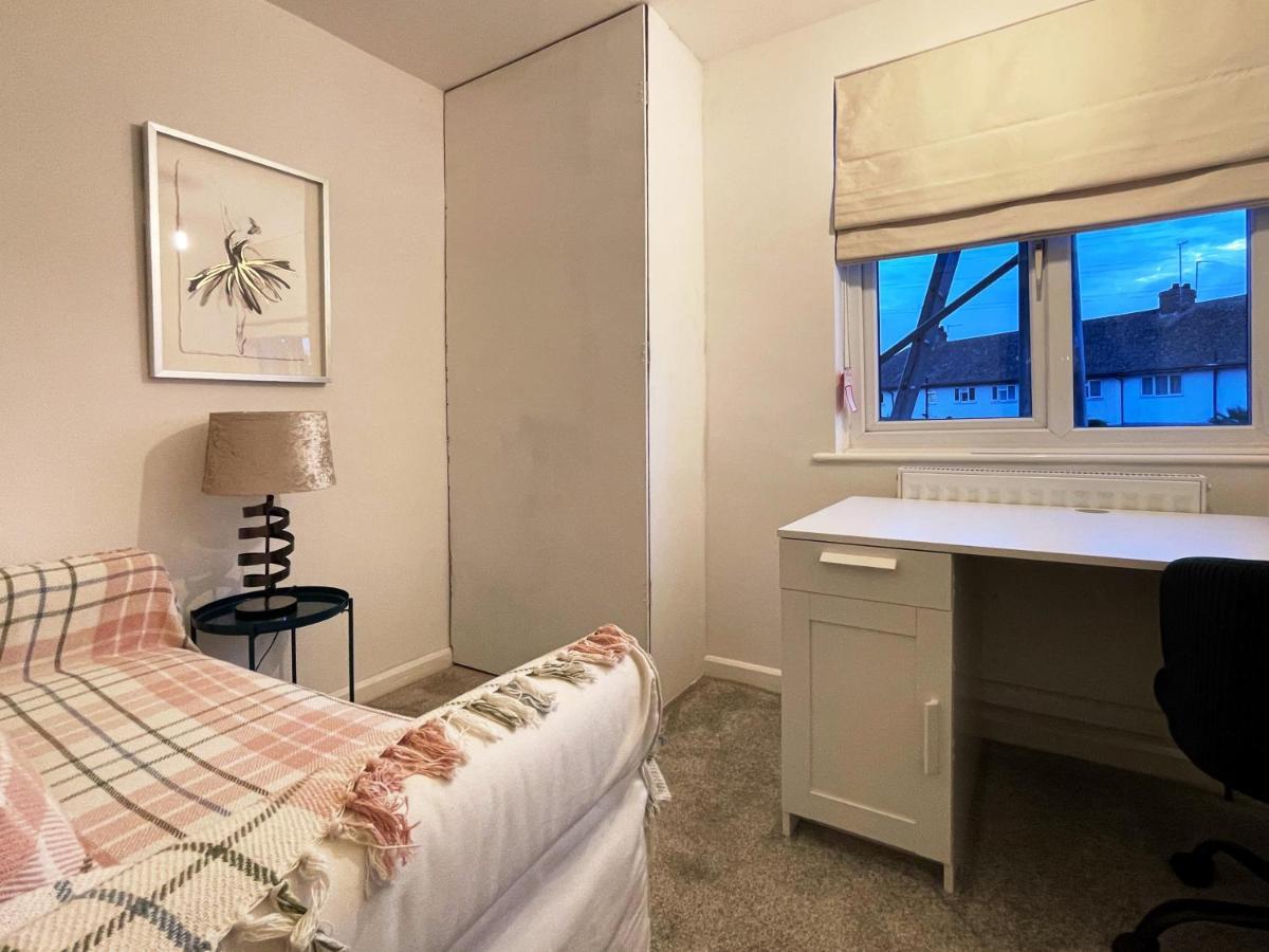 Russels Place Near Beach Holiday home