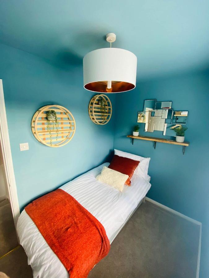 Coastal 2 Bedroom Maisonette With Parking Eastbourne