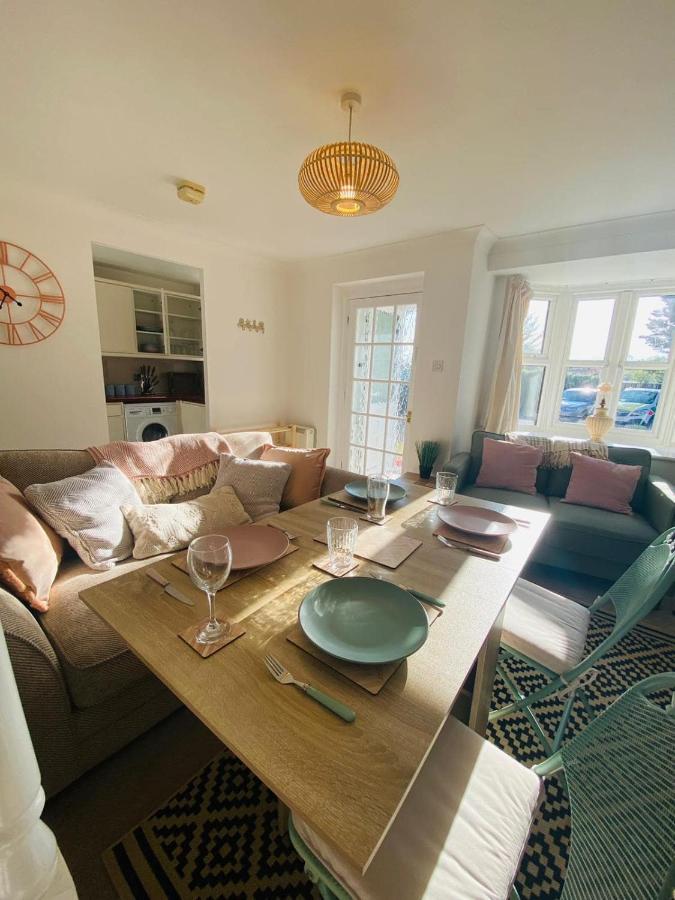 Coastal 2 Bedroom Maisonette With Parking Eastbourne
