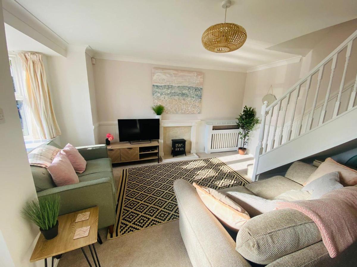 Coastal 2 Bedroom Maisonette With Parking Eastbourne