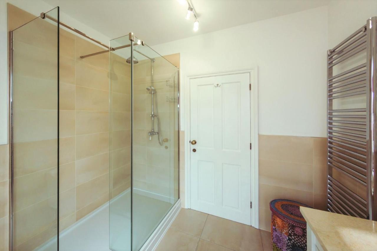 Saffrons Sunset - Central, Chic 2nd Floor Flat * Eastbourne
