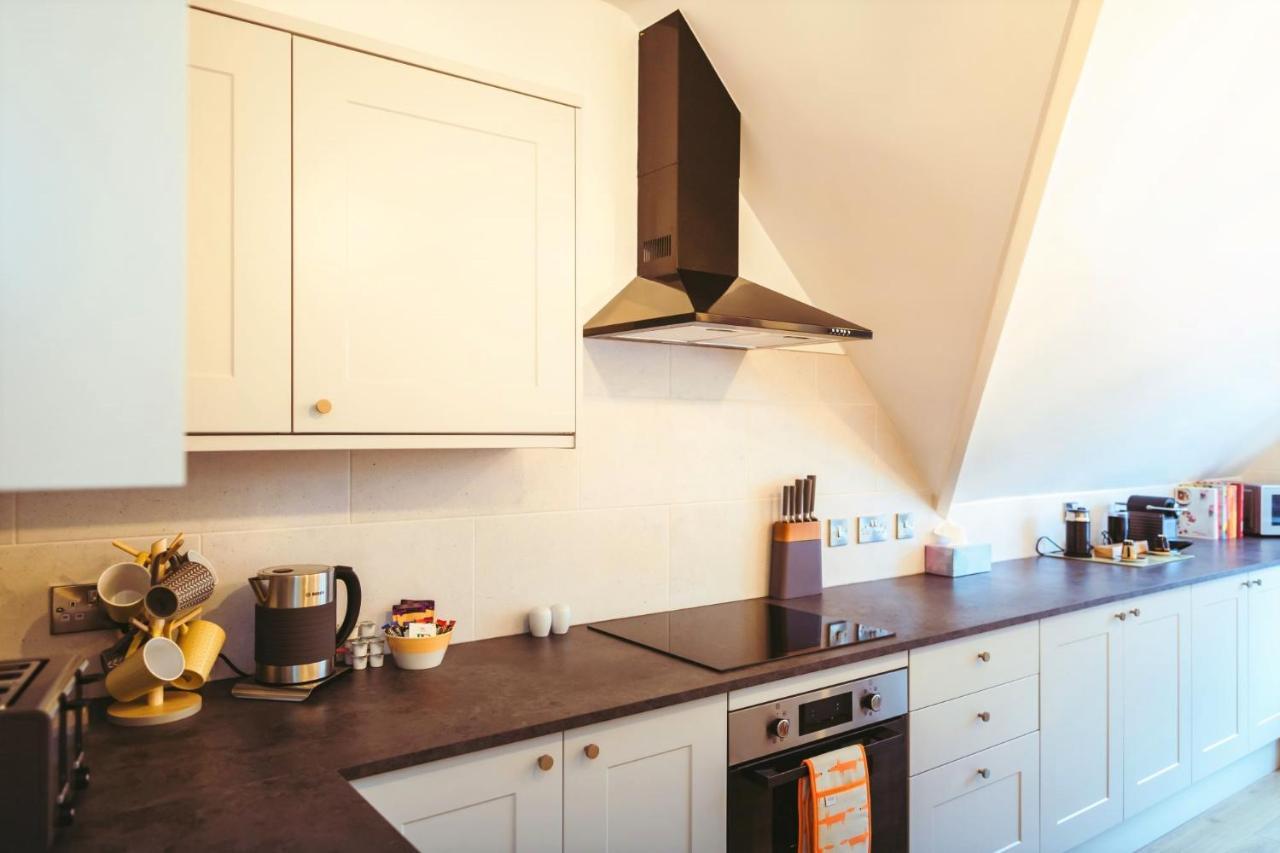 Saffrons Sunset - Central, Chic 2nd Floor Flat * Eastbourne