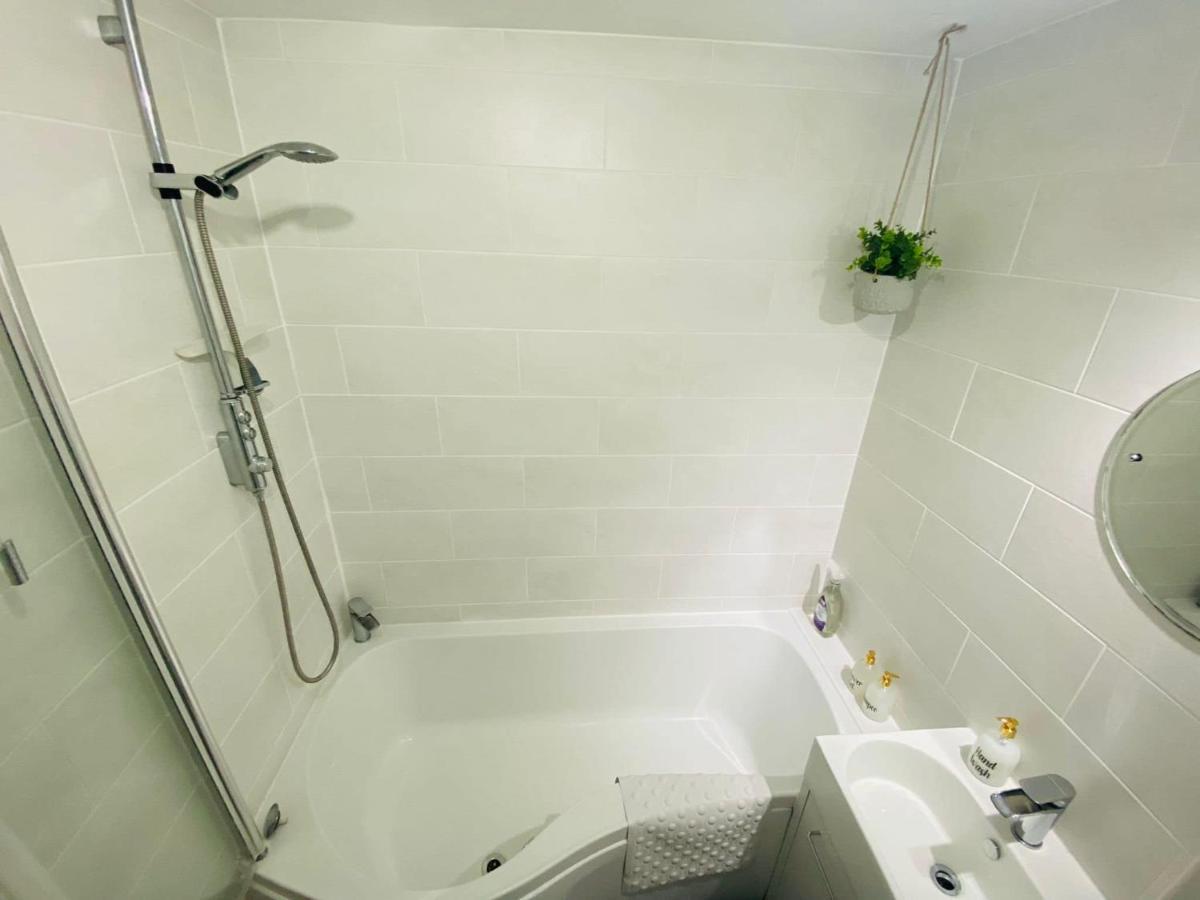 Holiday home Coastal 2 Bedroom Maisonette With Parking