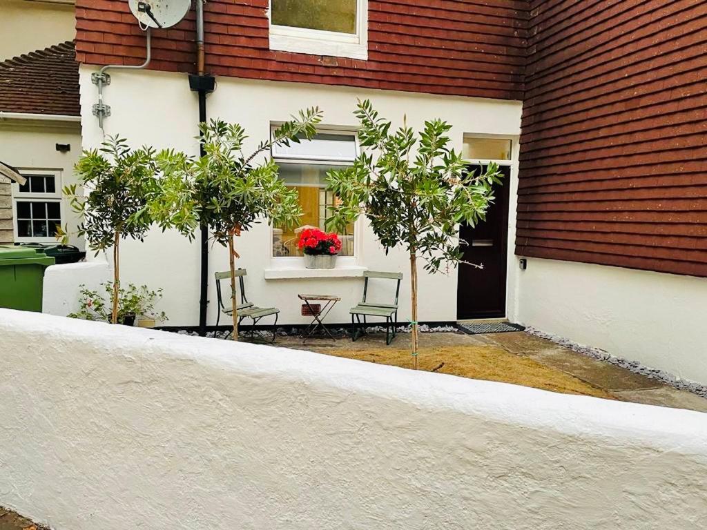 Funky Cozy With Outside Space Holiday home *
